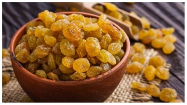 কিশমিশ খাওয়ার কিছু উপকারিতা