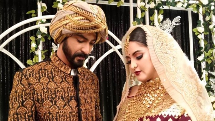 রাজকে ডিভোর্স দিলেন পরীমনি