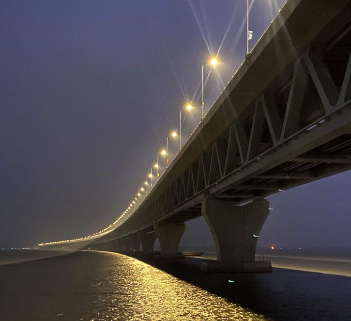 স্বপ্নের পদ্মা সেতুতে চাপ কমবে পাটুরিয়া-দৌলতদিয়া নৌ-রুটে